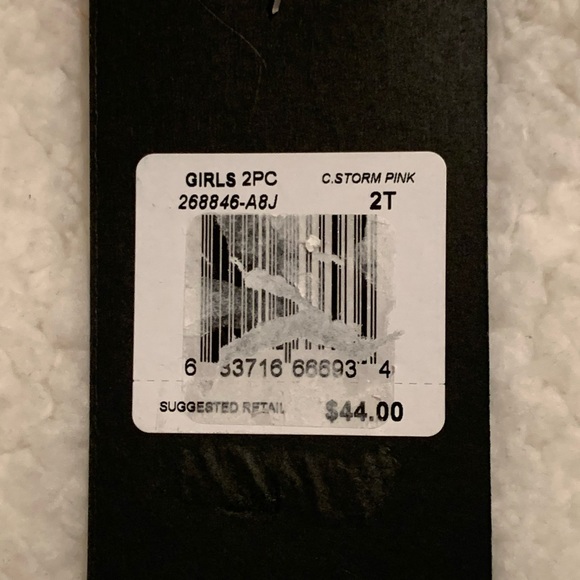 Converse 2 Piece Outfit - Picture 9 of 16